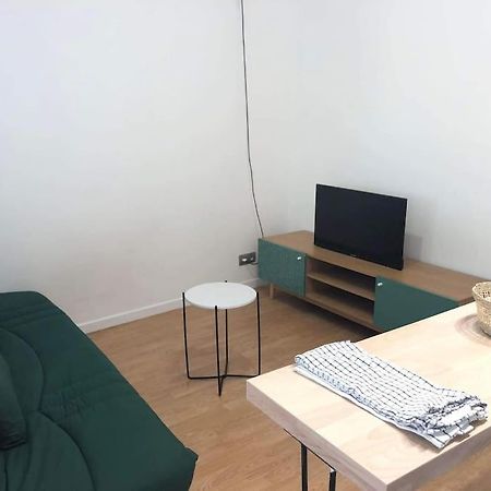 Studio Confortable Pres De Paris Apartment วีลุชวีฟ ภายนอก รูปภาพ
